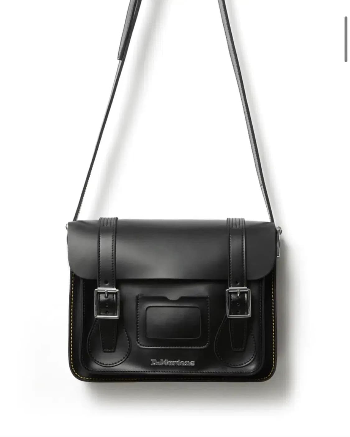 닥터마틴 11인치 사첼백 상품이미지1