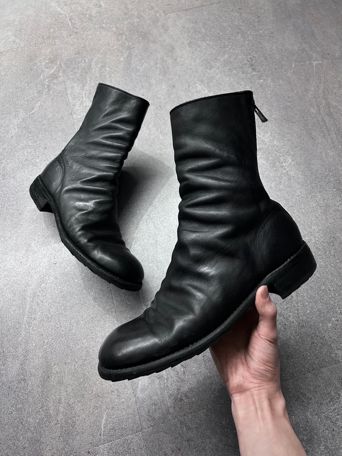 구이디 홀스 풀 그레인 백 지퍼 부츠 상품이미지1