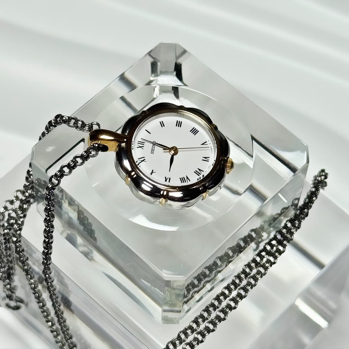 80's90's 빈티지 세이코 플라워 쉐입 로만 펜던트 워치 상품이미지6