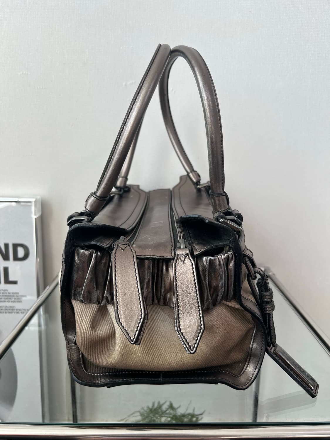 버버리 메탈릭 노바 체크 필그림 숄더백  상품이미지6