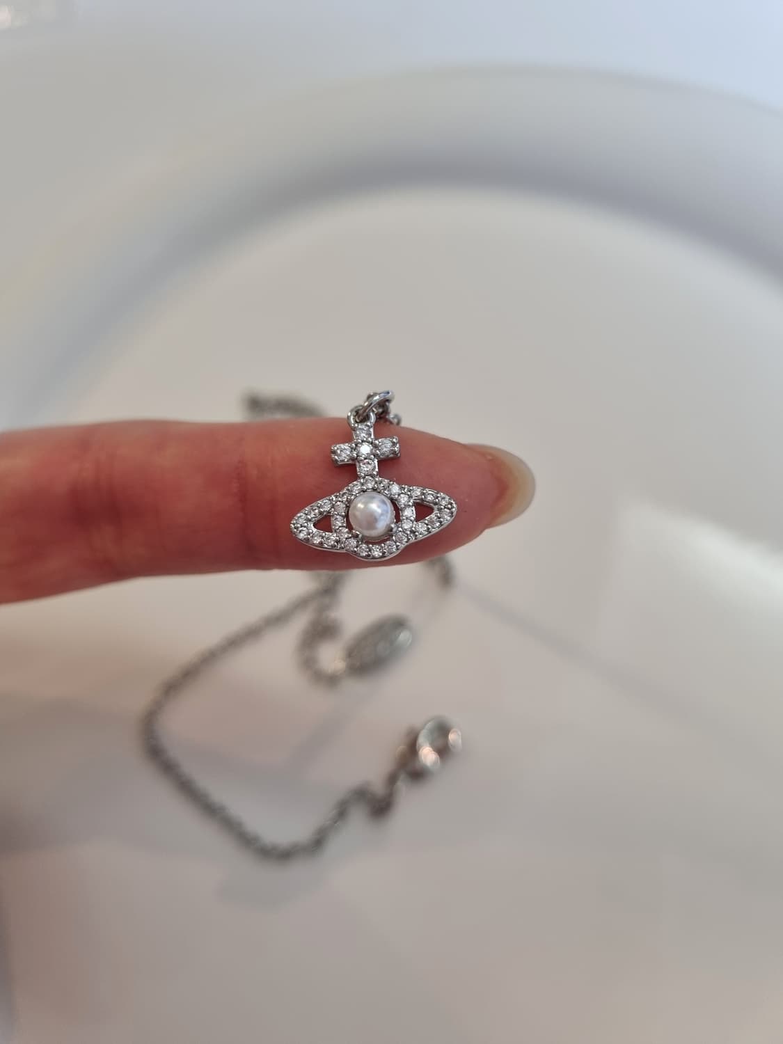 비비안웨스트우드 업사이클링 진주큐빅 목걸이 상품이미지5