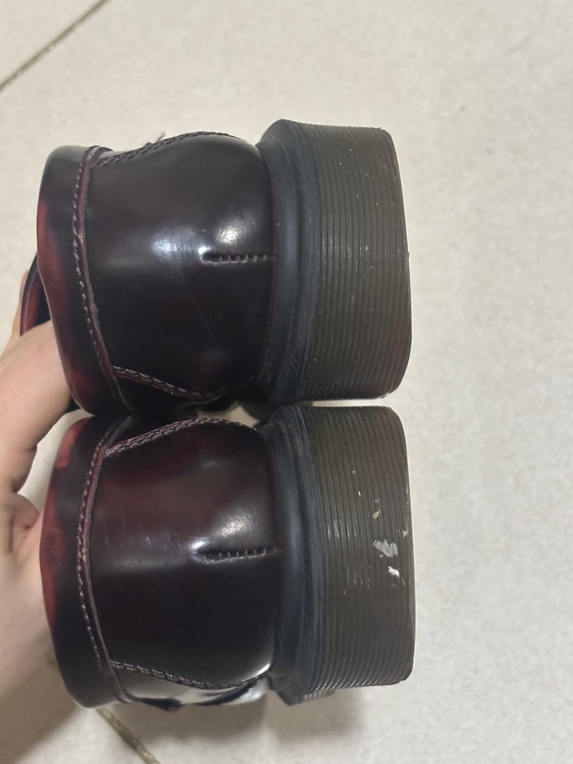 닥터마틴 아드리안 버건디 체리 와인색상 UK4 상품이미지4