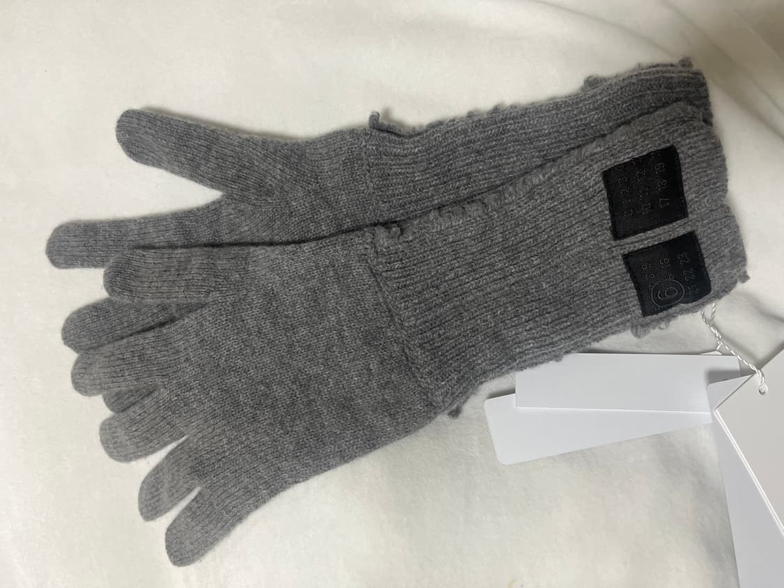 MM6장갑 그레이 m사이즈 상품이미지1