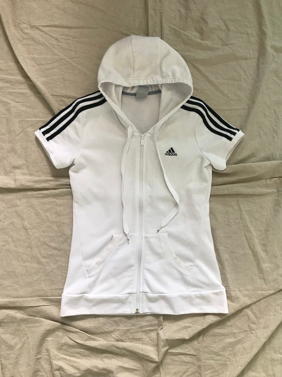 아디다스 올드스쿨 삼선로고 사이드라인 반팔 후드집업 상품이미지5