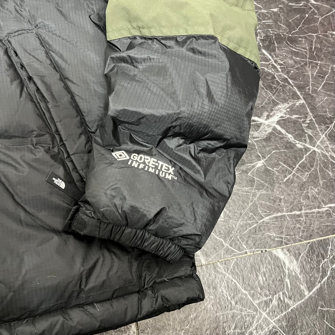 노스페이스 고어텍스 노벨티 써밋 구스다운 패딩 자켓 상품이미지6