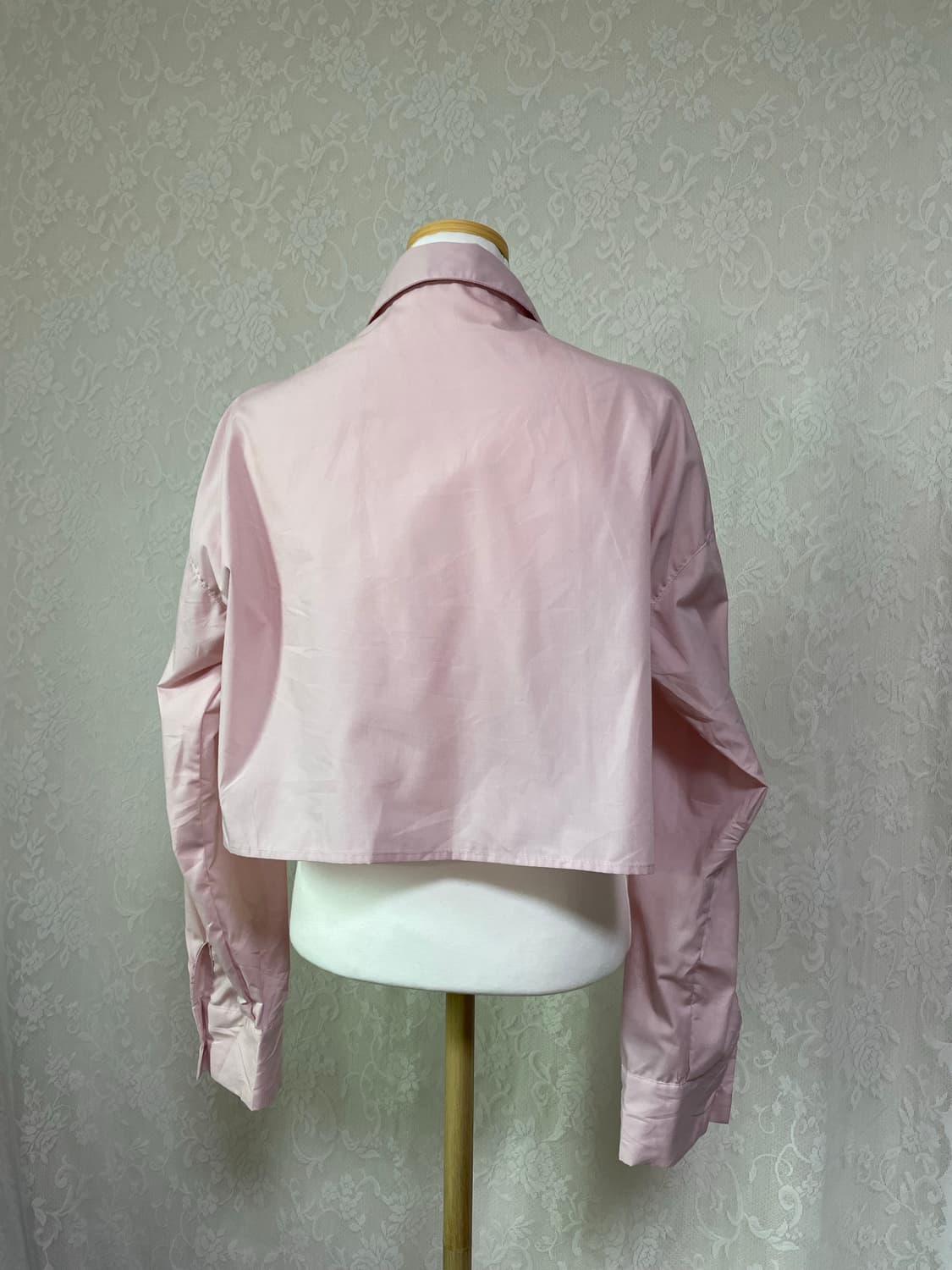     핑크 셔링 크롭 셔츠 블라우스 상품이미지4