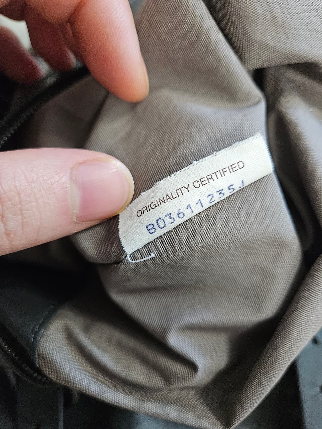 보테가베네타 양가죽 인트레치아토 버클 토트백 상품이미지6