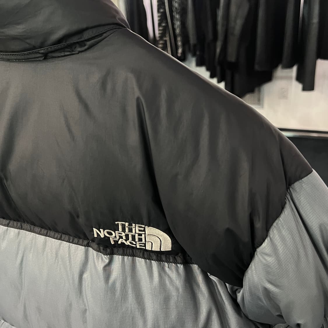 [95] 노스페이스 눕시 700 패딩 그레이 상품이미지5