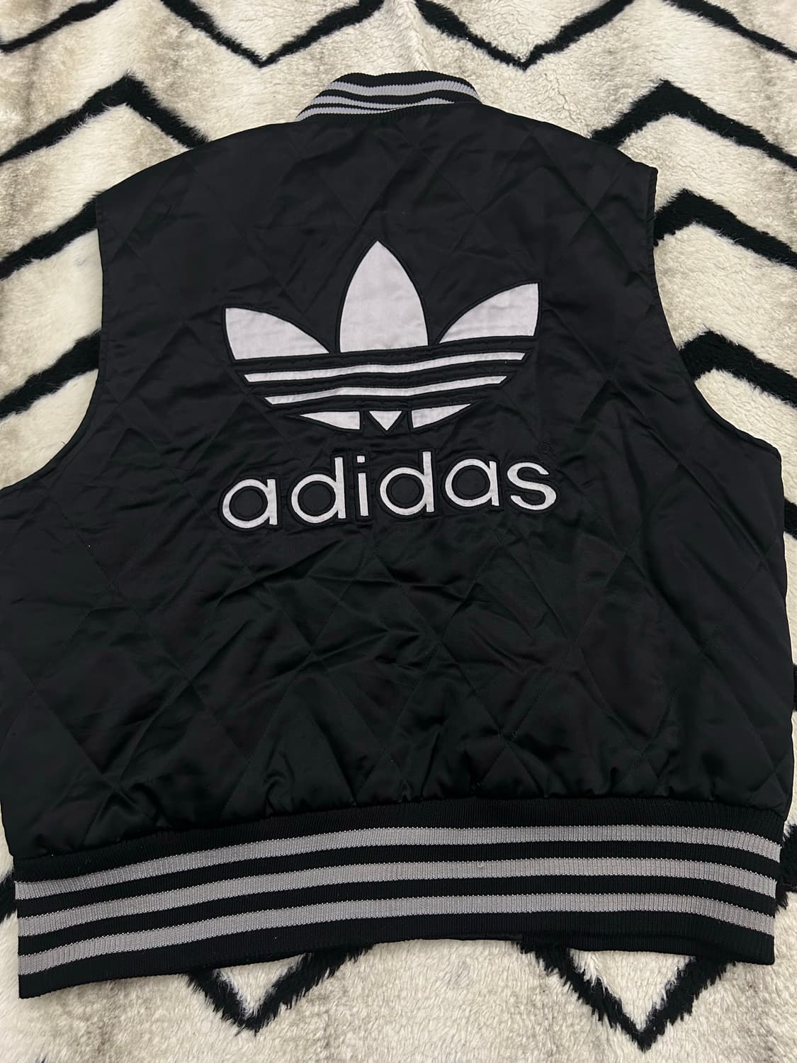 [XL]아디다스90s 제우교역 파이어버드 누빔 베스트/블랙 상품이미지2