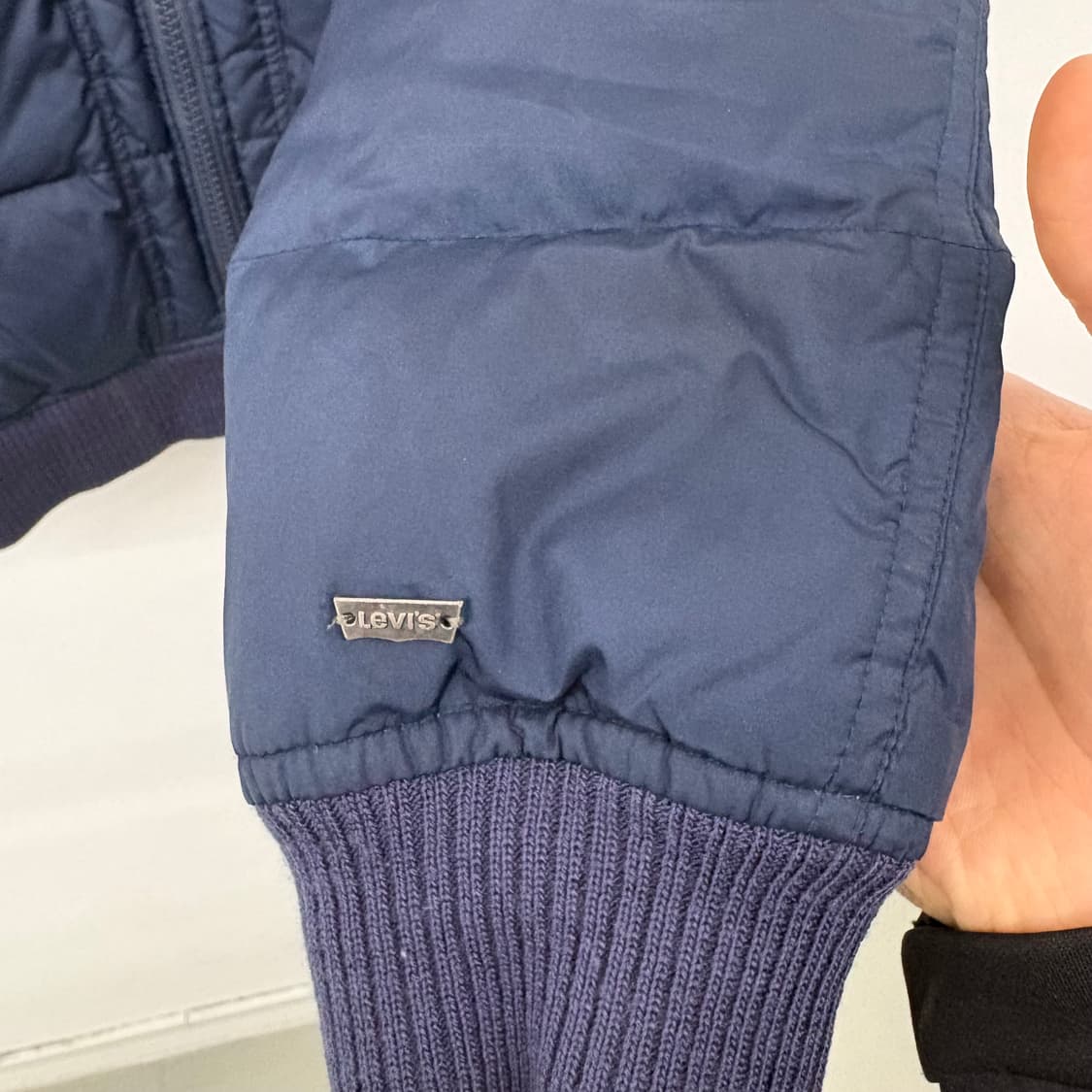 리바이스 네이비 패딩 점퍼 남/S 상품이미지3