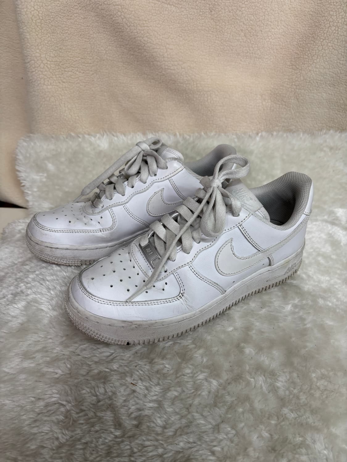 나이키 에어포스 1 '07 로우 화이트 스니커즈 운동화 상품이미지2