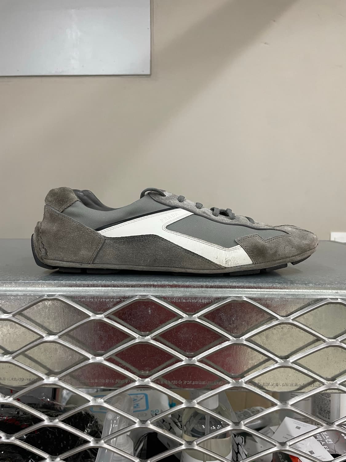 프라다 몬트 카를로 스웨이드 스니커즈 8 상품이미지4