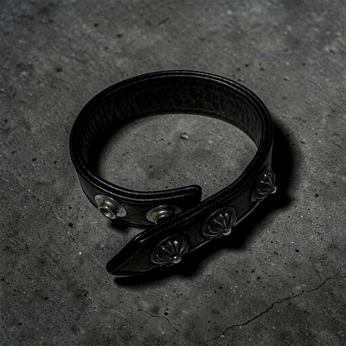 크롬하츠 3버튼 크로스 레더 팔찌  상품이미지1