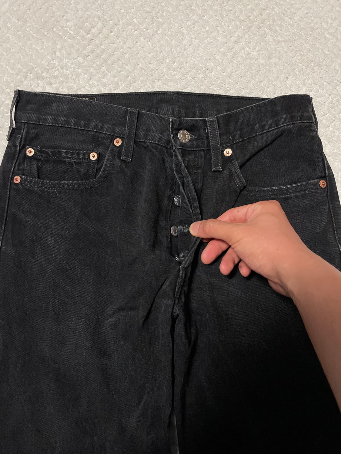 [31X32] 리바이스 00's 501 오리지널 핏 흑청 데님(클리닝O) 상품이미지6