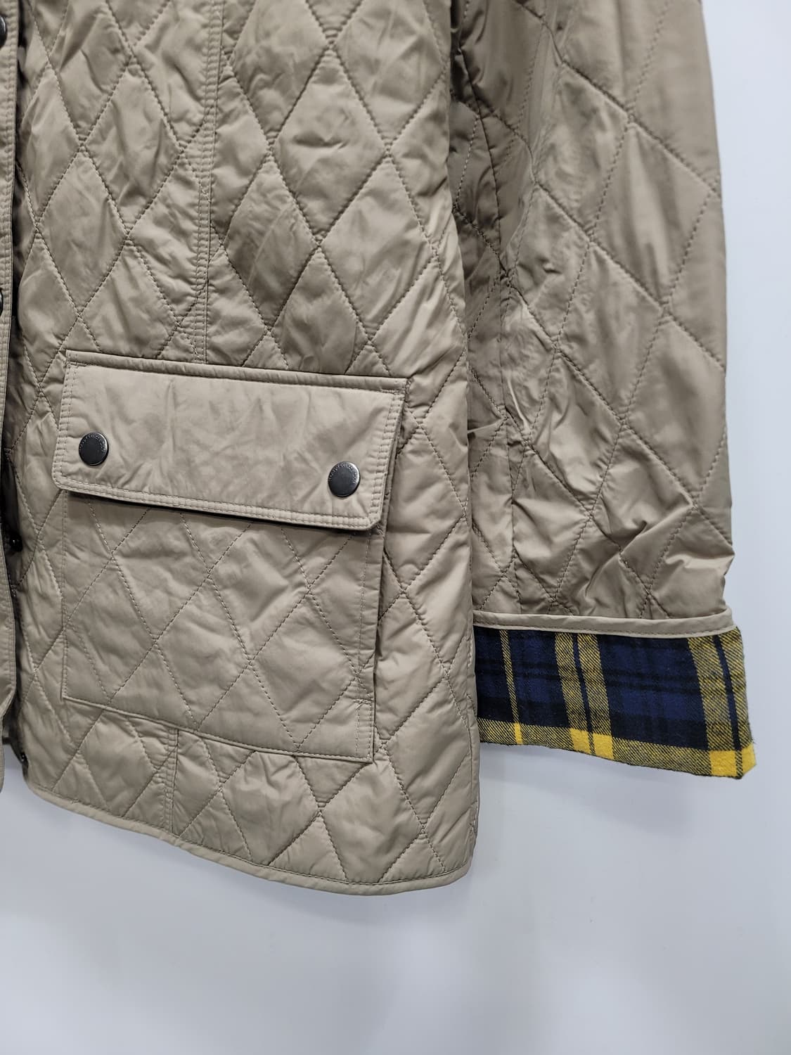 헨리코튼 골프 코듀로이 카라 퀼팅 자켓 점퍼 / 여 95 베이지
z2b6 상품이미지4