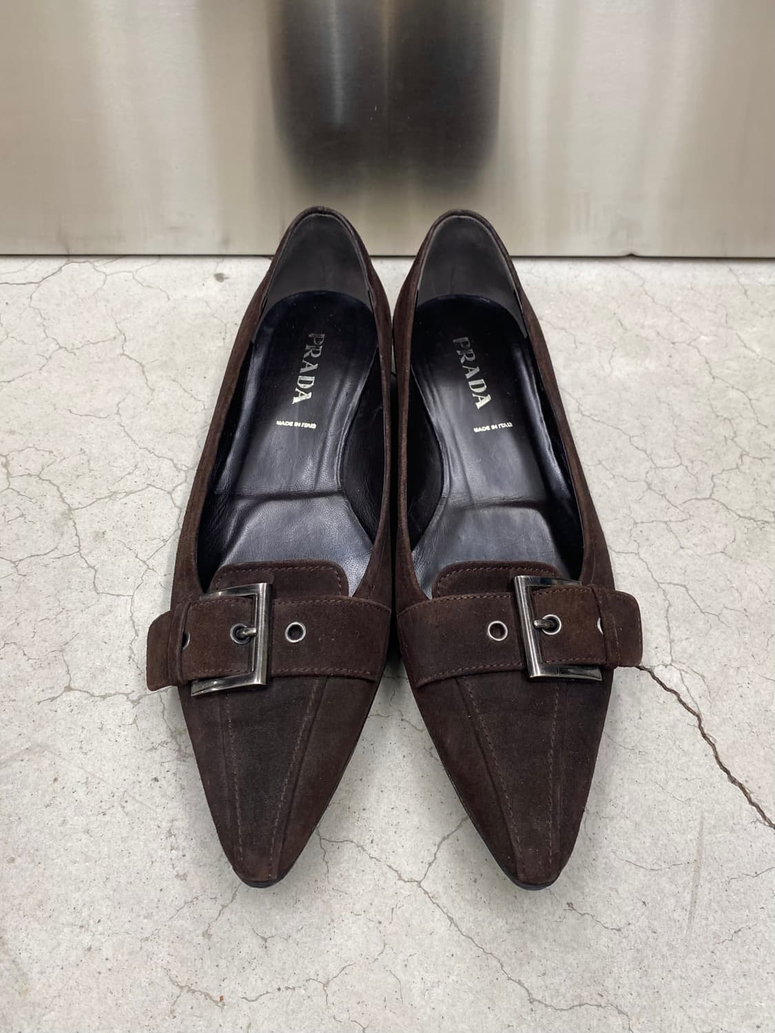 프라다 버클 스트랩 플랫 슈즈 상품이미지2