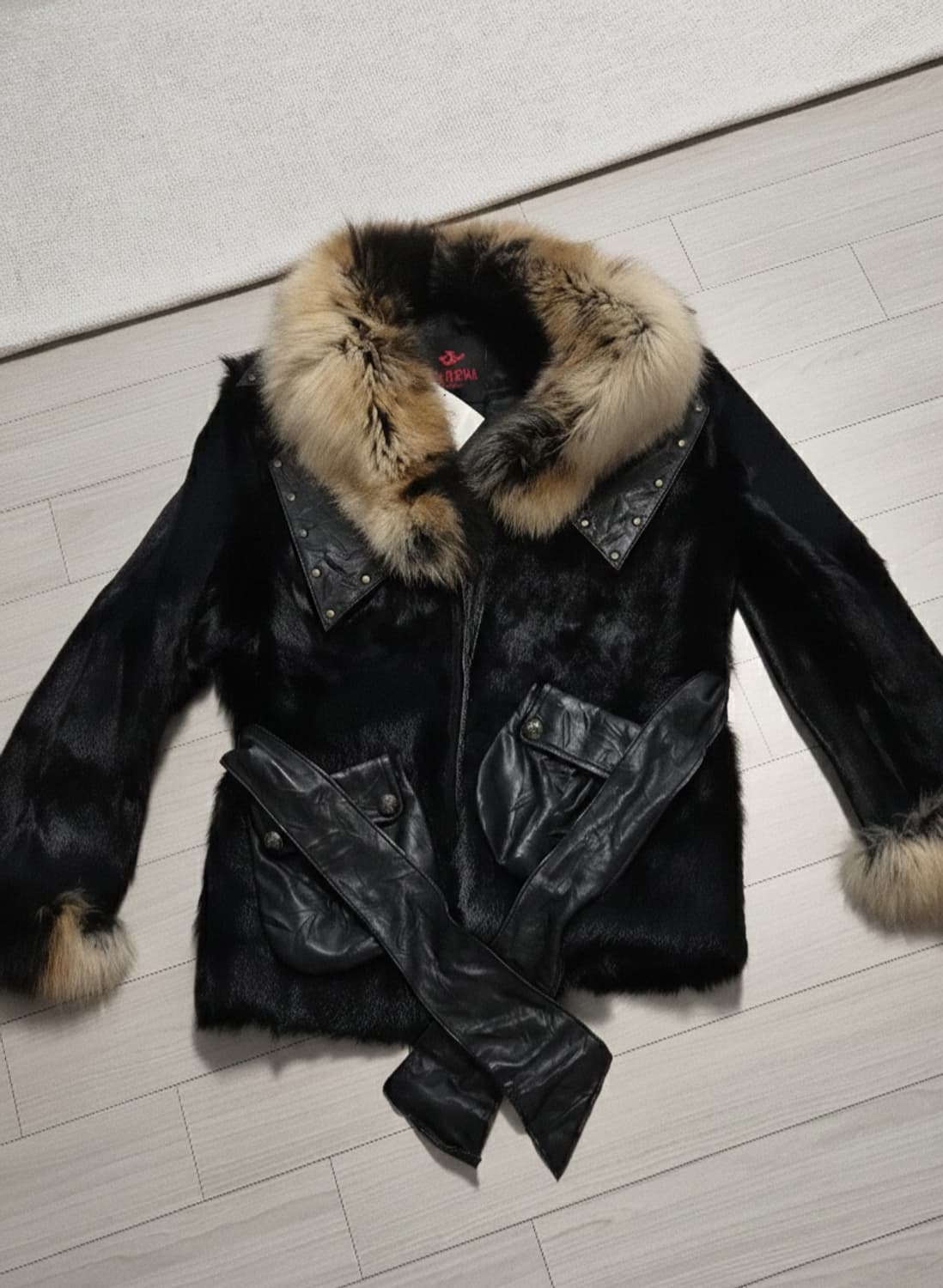 택달린  새상품 에크랑(Ecran) 고급 모피 제품 상품이미지2