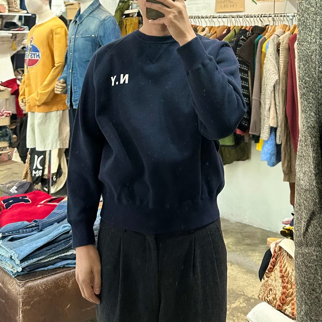 (착용컷) PLUVIOUS 뉴욕 스웻 셔츠 (남성용 95-98) 상품이미지3