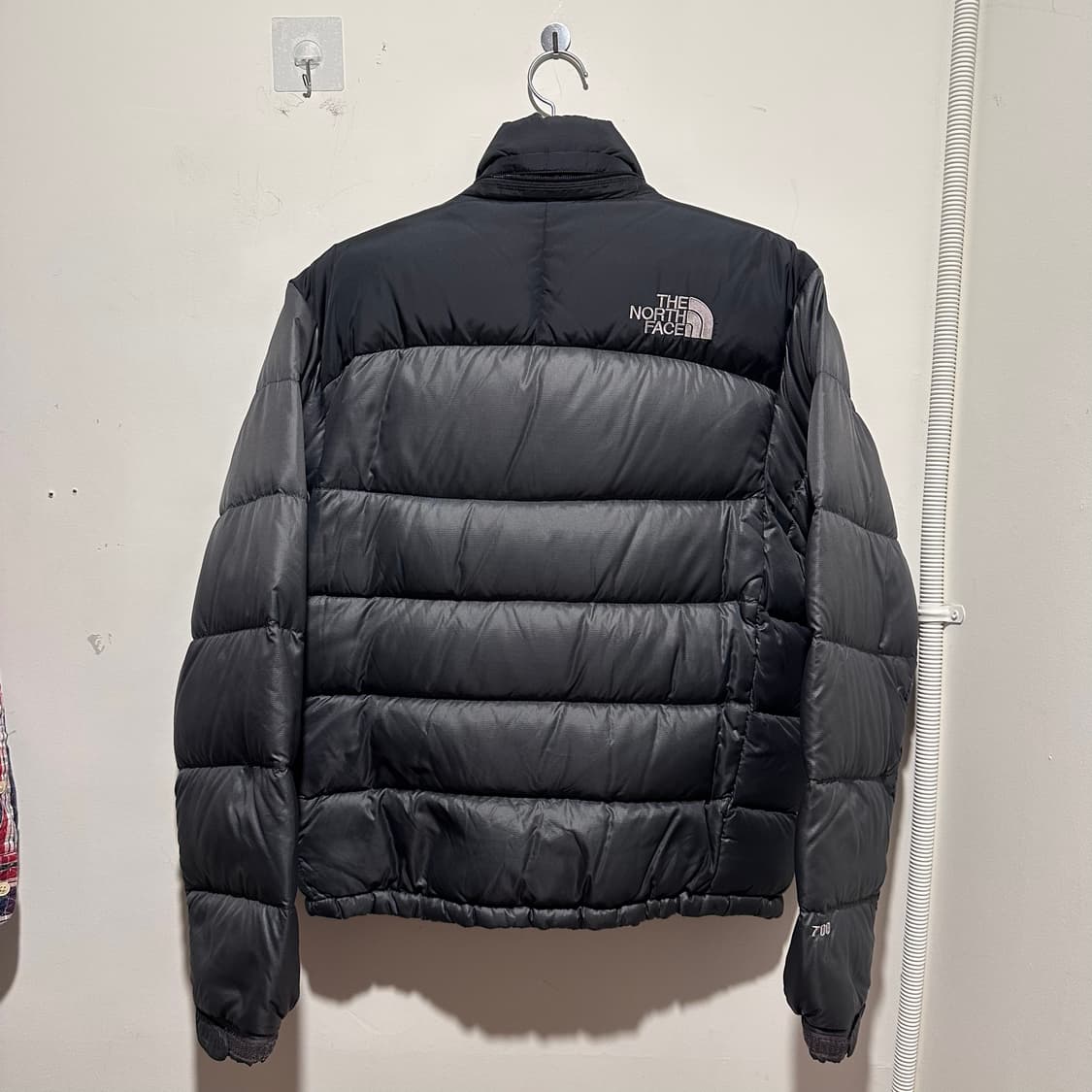 노스페이스 눕시 그레이 블랙 패딩 상품이미지5