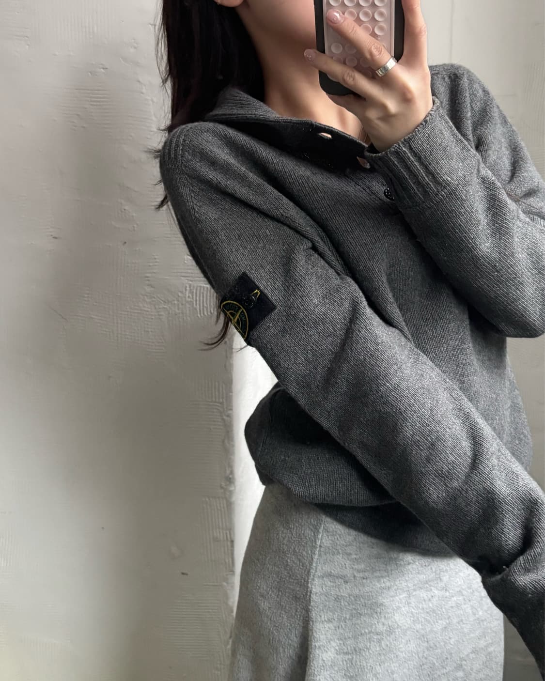 Stone-Island 스톤 아일랜드 차콜컬러 버튼 카라 니트 상품이미지9