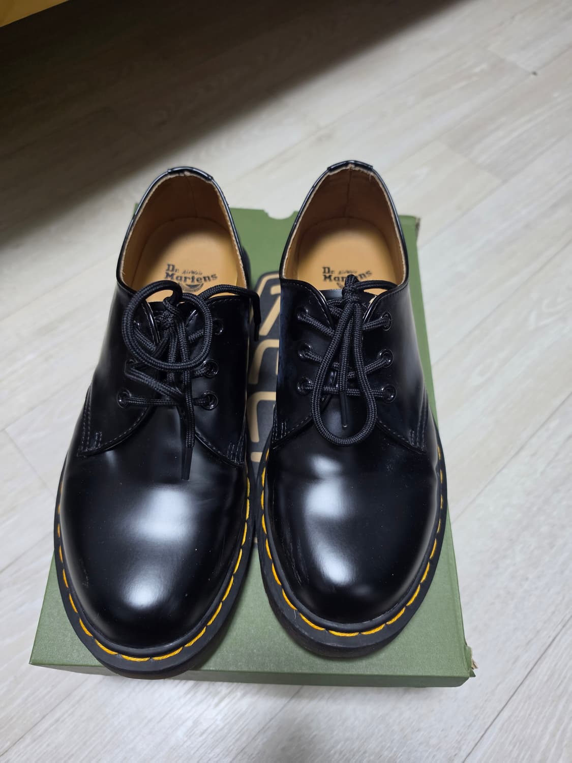 닥터마틴 1461 스무스 270 상품이미지1