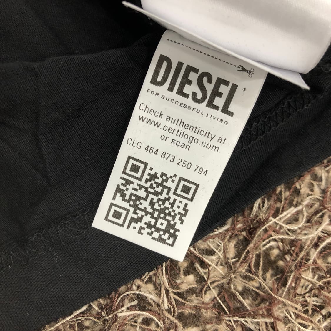 디젤 23SS 웨이브 로고 그래픽 티셔츠 상품이미지7