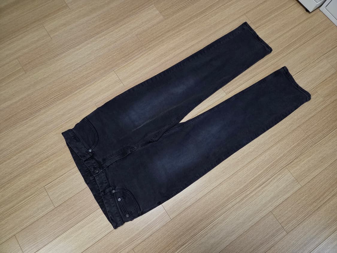 질스튜어트 뉴욕  맨 블랙 크롭 진 상품이미지4