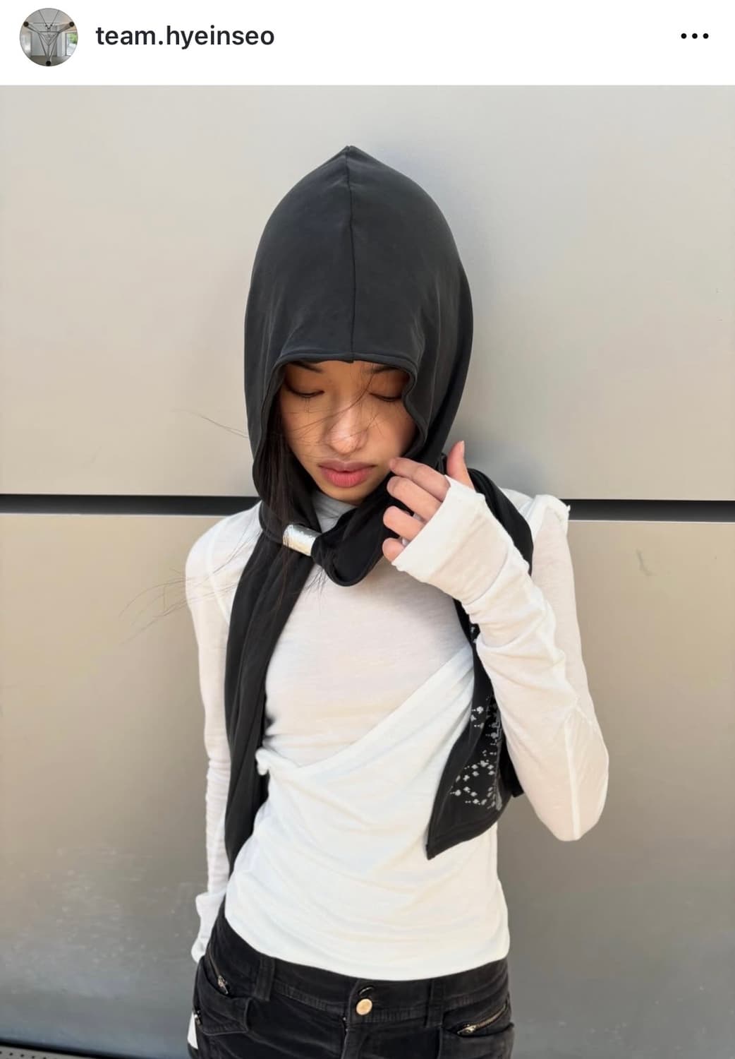 혜인서 그래픽 후드 머플러 상품이미지1