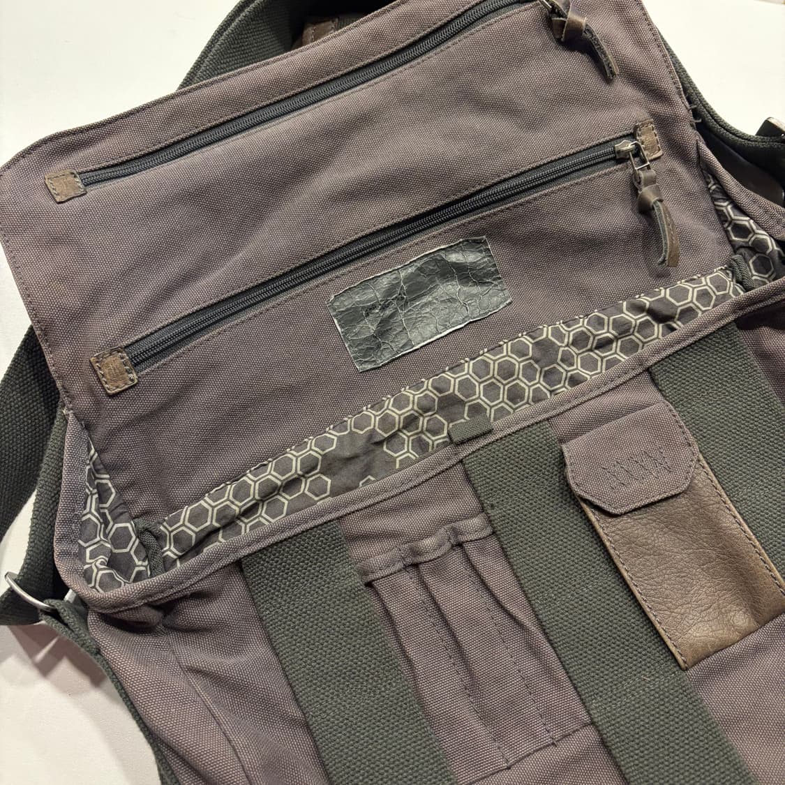 08s 아디다스 브라운 버팔로 빈티지 브라운 레더 메신저백 유일매물 상품이미지7