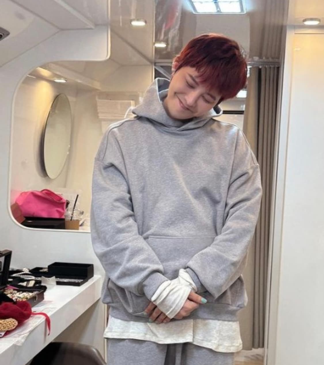 (지디 착 s사이즈)발렌시아가 패치 가드 로브 후드 미디움 핏 그레이 상품이미지2