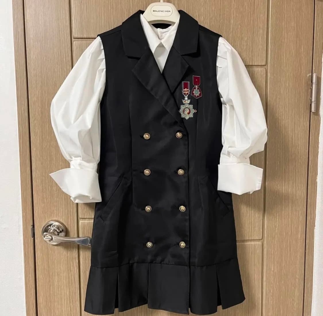 lyn around 와펜 더블 베스트 원피스  상품이미지2