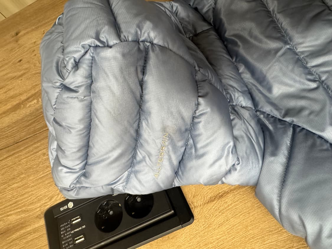 [M]데상트 x 자운드 얼터레인 다운 자켓 스톰 블루 상품이미지7