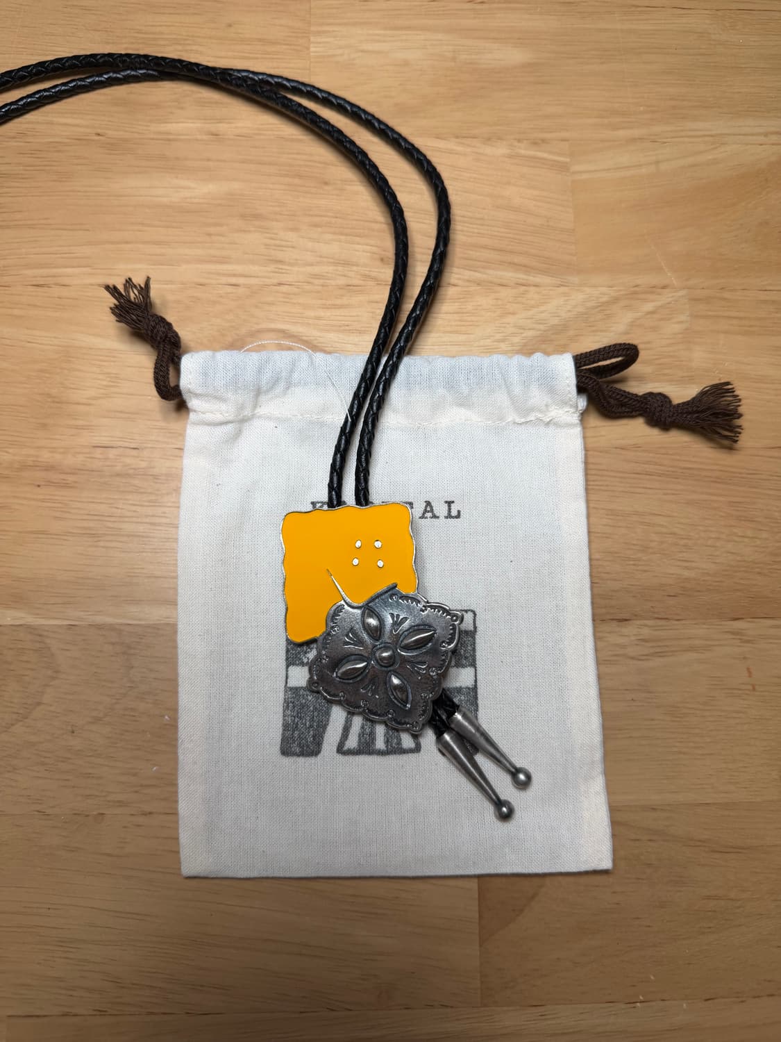 캐피탈 콘초 루프타이 상품이미지1