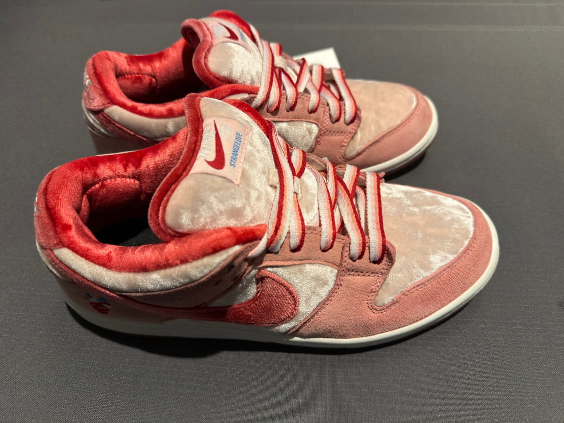 260 나이키 스트레인지러브 SB 덩크 로우 핑크 상품이미지6