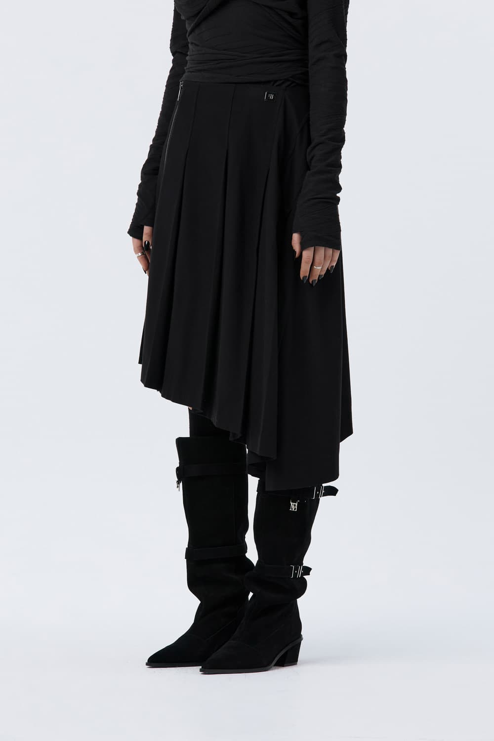 트리밍버드 Pleated Asymmetric Skirt [ Black ] 상품이미지4