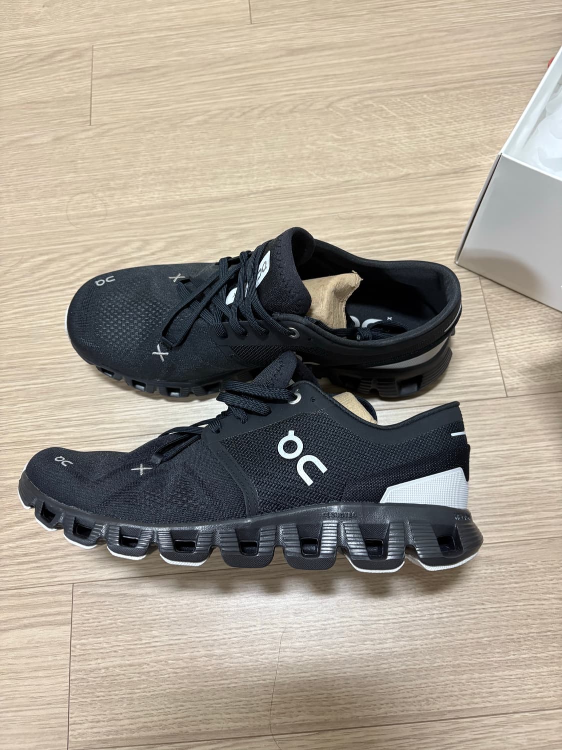 On Running Cloud X 3 Black 상품이미지1
