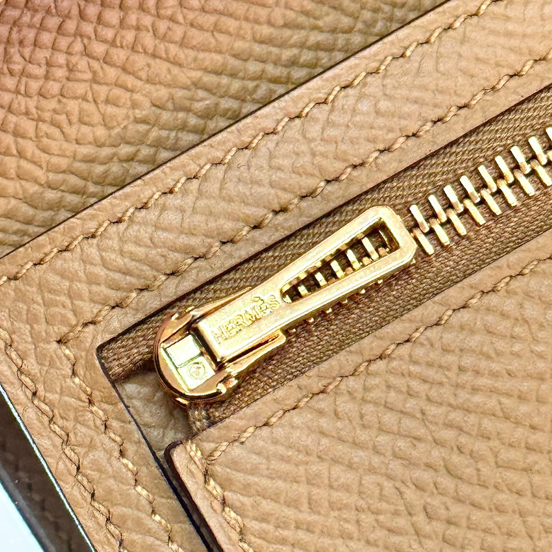 [정품] 에르메스 베안 장지갑 앱송 & 골드  상품이미지5