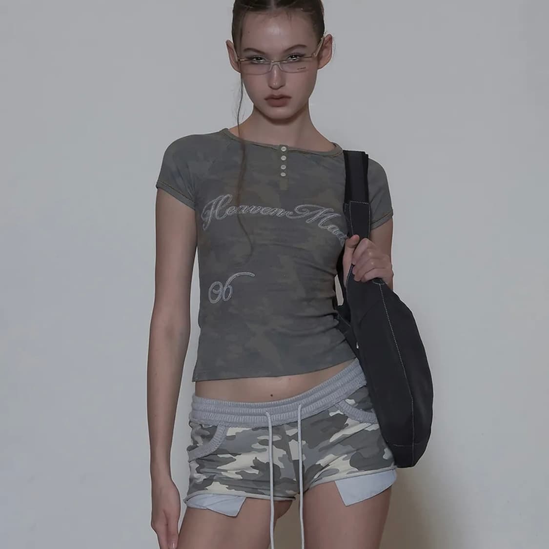 스컬프터 헤븐리 카모 티 포레스트 S 나띠 착용 상품이미지1