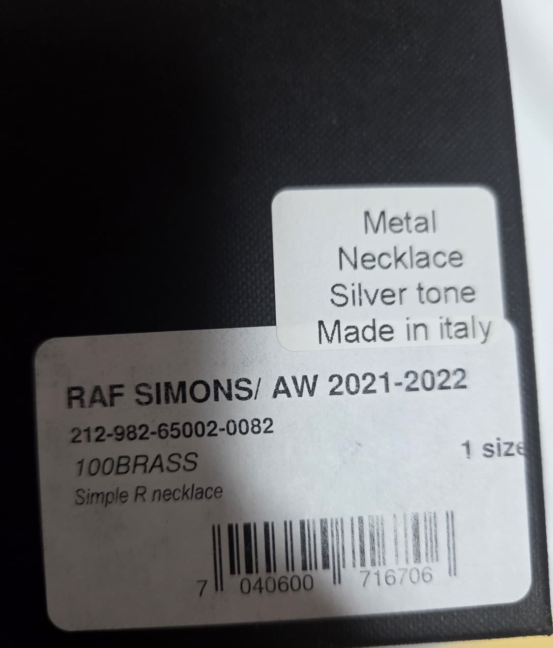 라프시몬스 R로고 목걸이 팝니다 상품이미지2