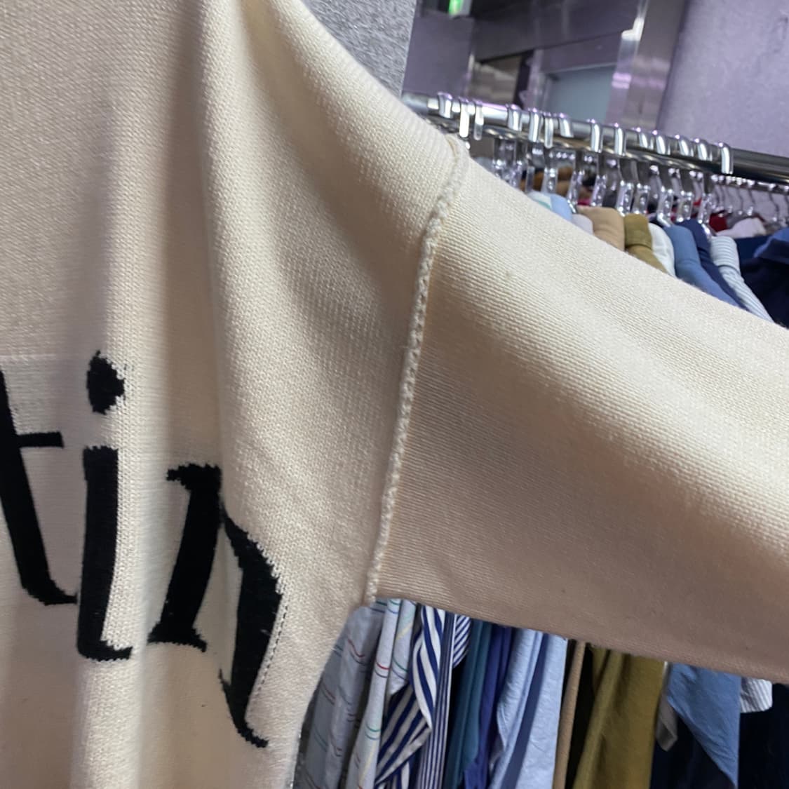 마뗑킴 빅로고 풀오버 니트 B4670 상품이미지4