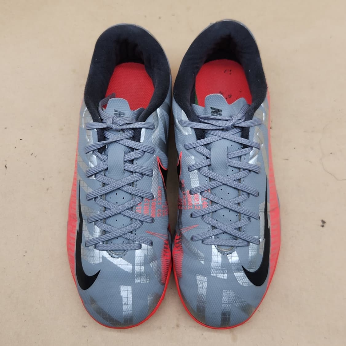 나이키 머큐리얼 베이퍼13 아카데미 풋살화 235 상품이미지2