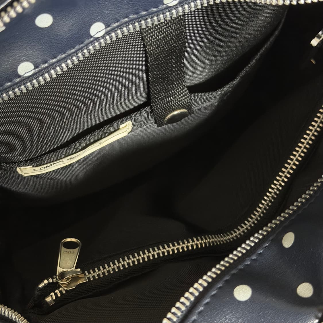 꼼데가르송 도트 크로스백 상품이미지7