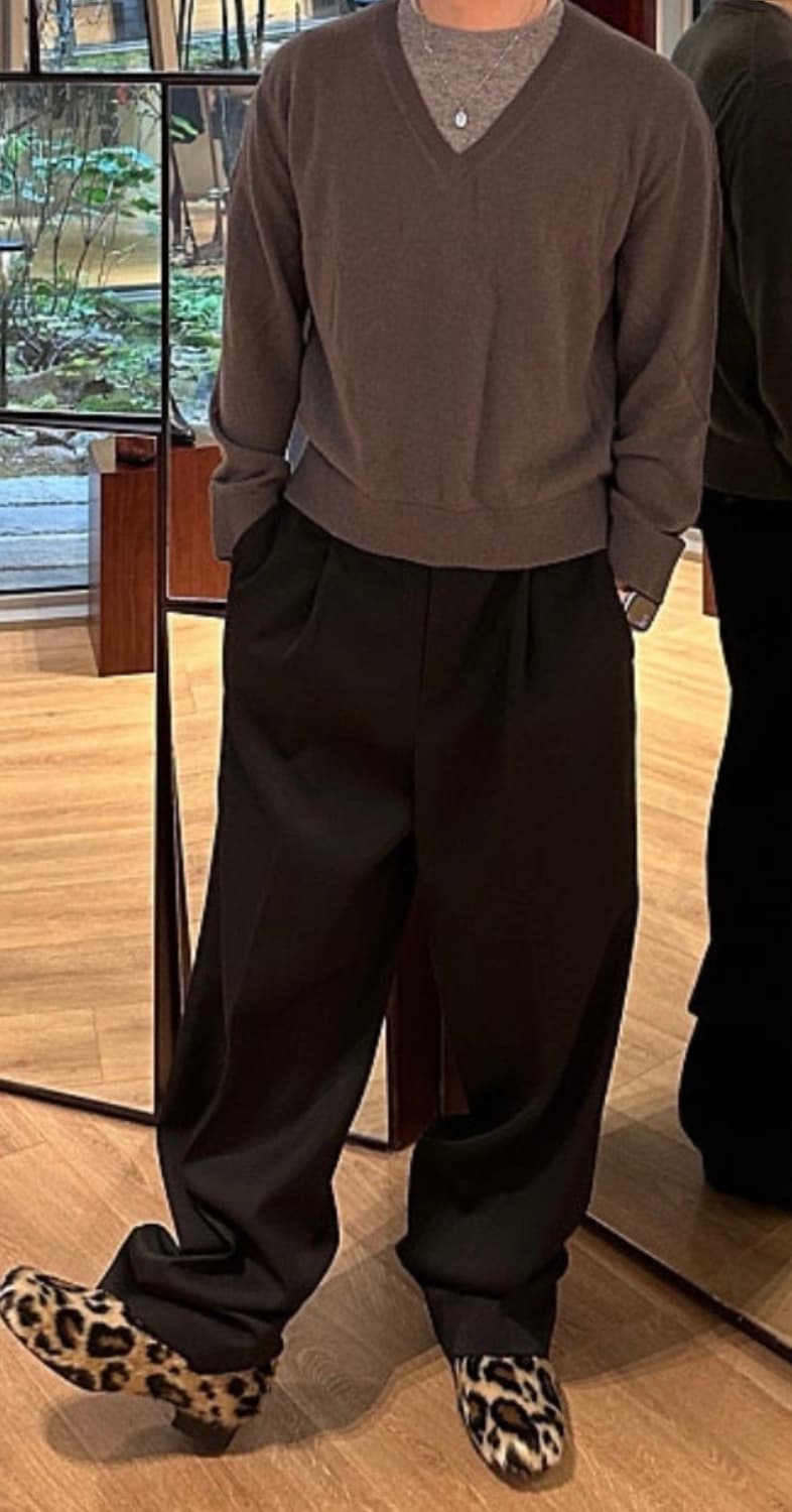 [M]렉토 25FW 레이어드 브이넥 니트 상품이미지6