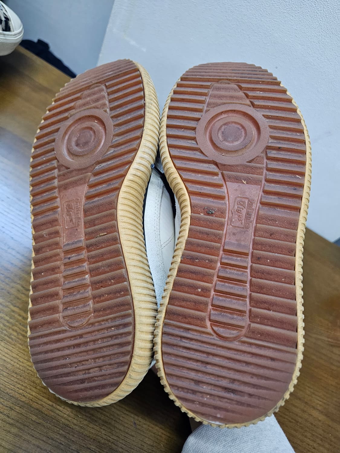 아식스 오니츠카타이거 델리시티 상품이미지9