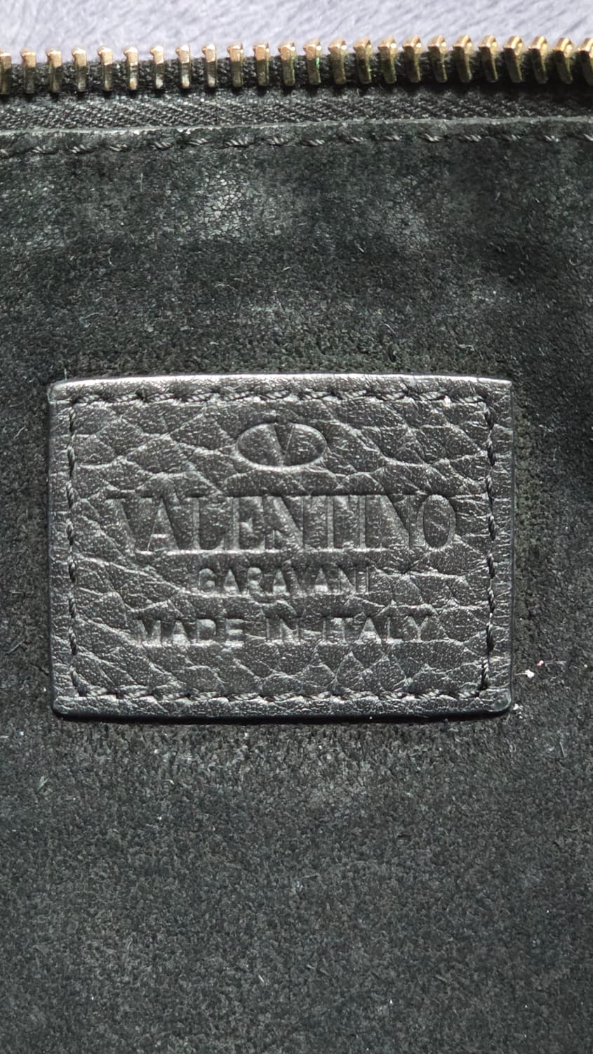 (정품) 발렌티노 락스터드 클러치/남녀공용/검정/개인 상품이미지3