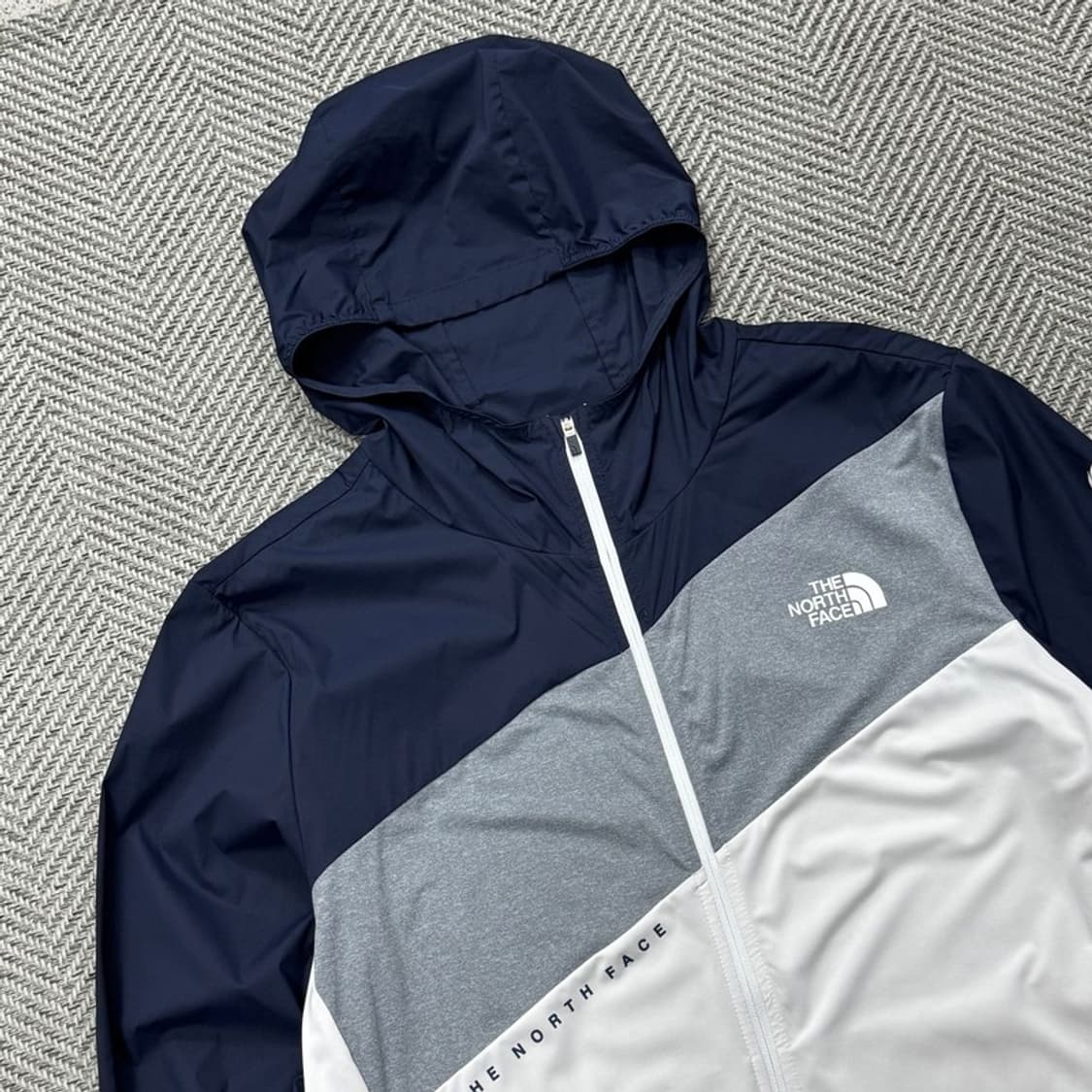 노스페이스 배색 바람막이 v2838 상품이미지3