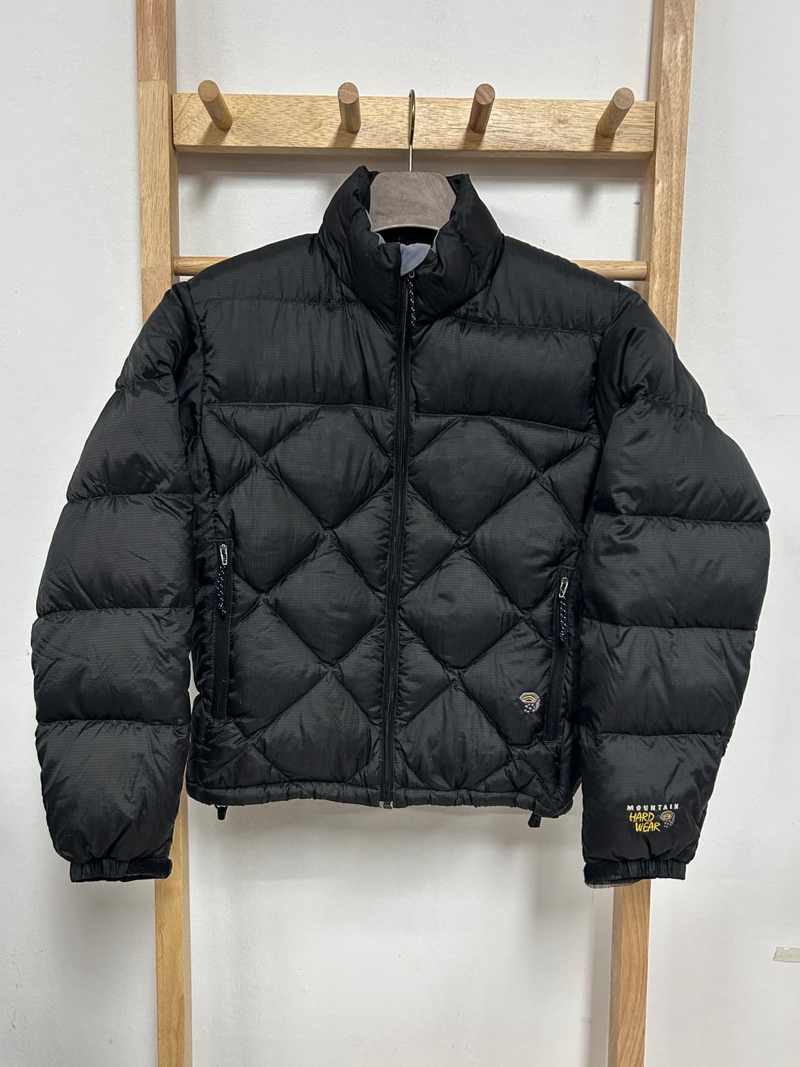 마운틴하드웨어 자수로고 구스다운 푸퍼 자켓 블랙 상품이미지2