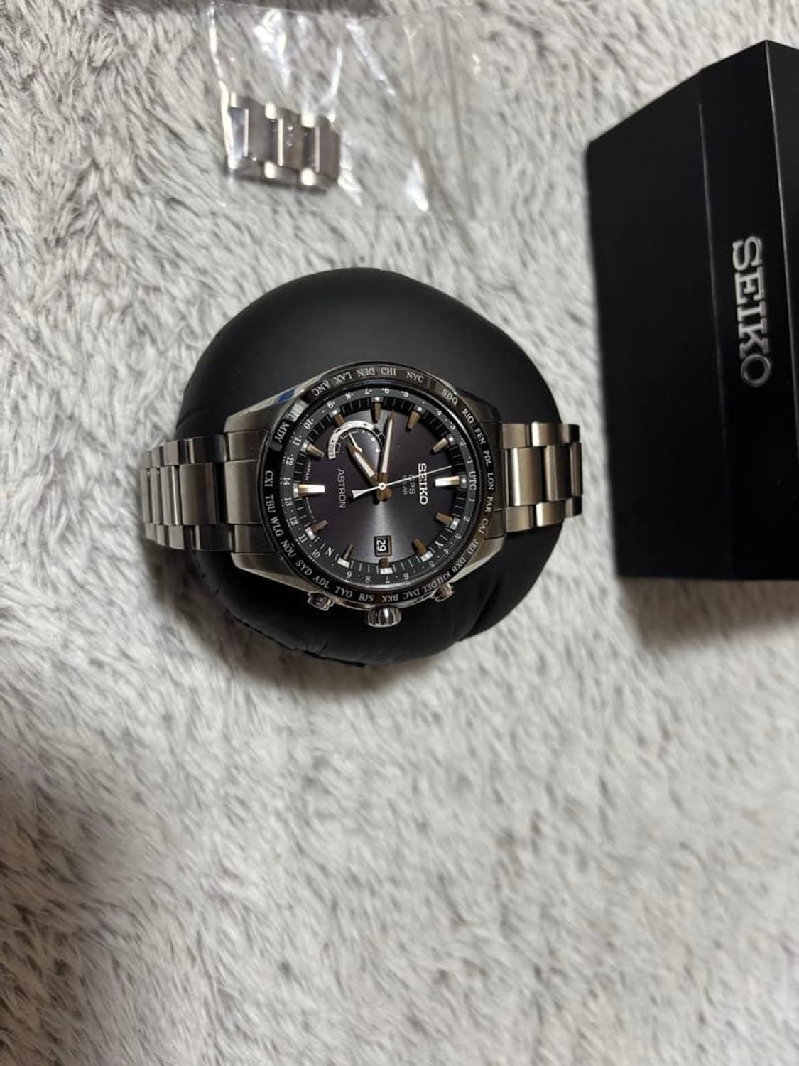 세이코 아스트론 GPS 솔라 티타늄 시계 상품이미지1