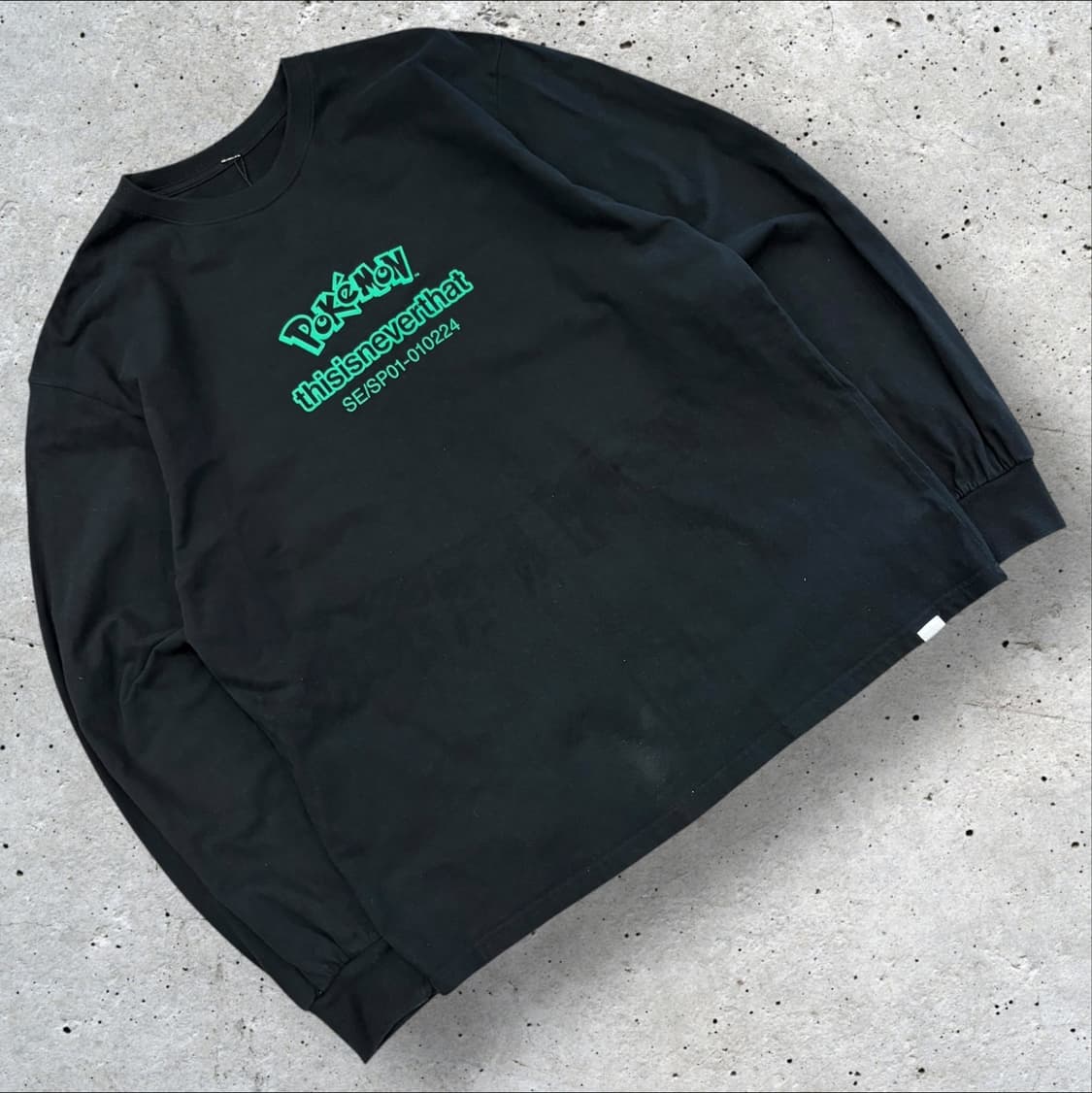 [L] 디스이즈네버댓 포켓몬 콜라보 팬텀 블랙 긴팔티 B810 상품이미지1
