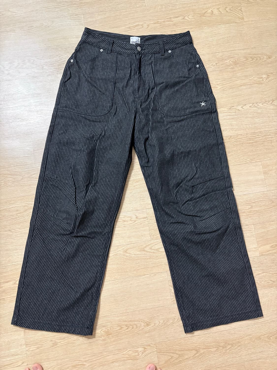 더콜디스트모먼트 스트라이프팬츠 블랙 L 상품이미지3